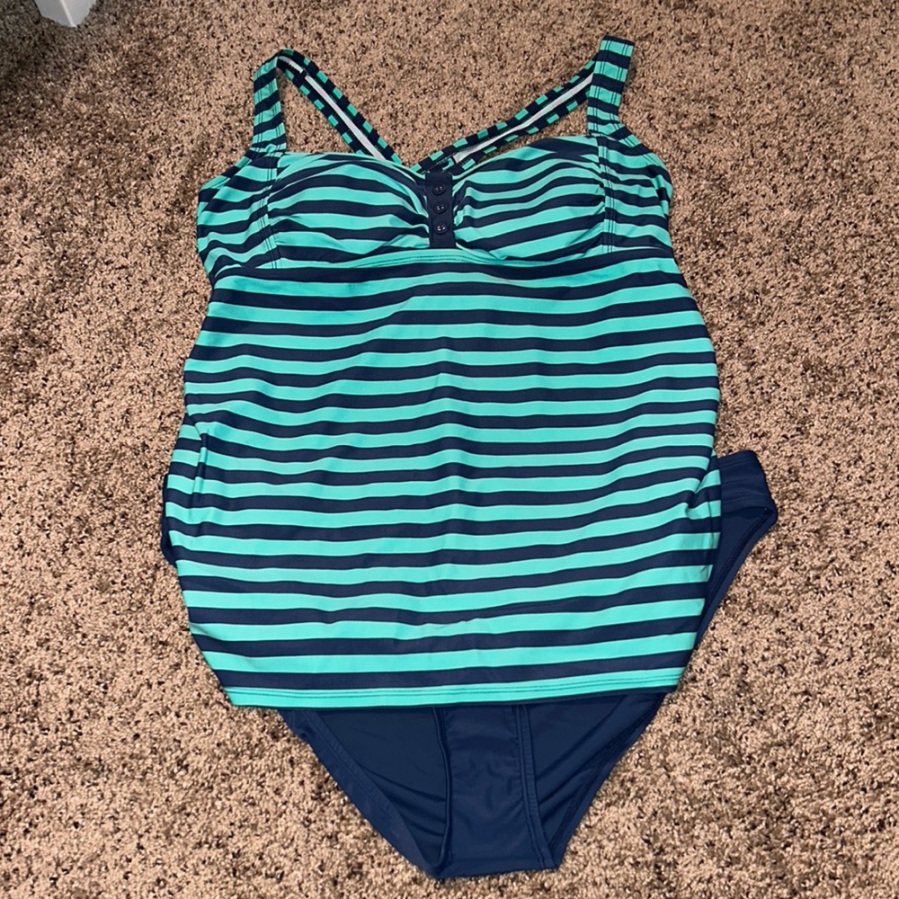^End of Summer Sale^ Oh Baby by Motherhood Tankini set